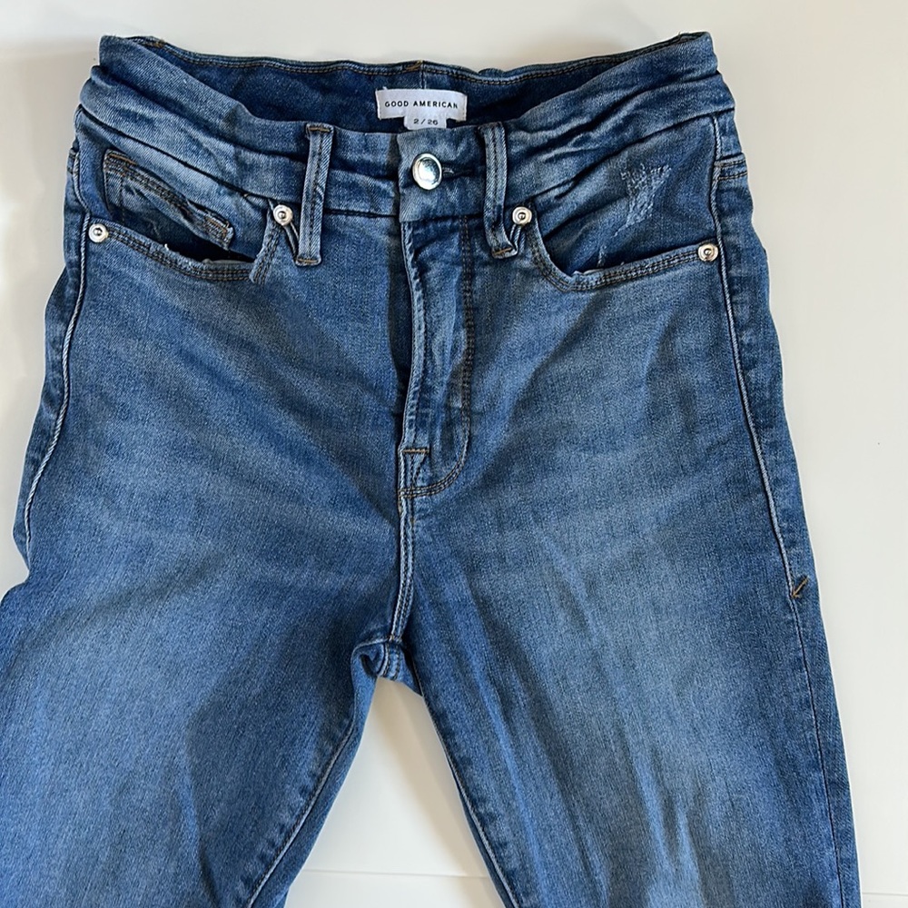 Good American Good Legs High Rise Ripped Skinny Crop Jeans in Blue261 - Picture 4 of 7